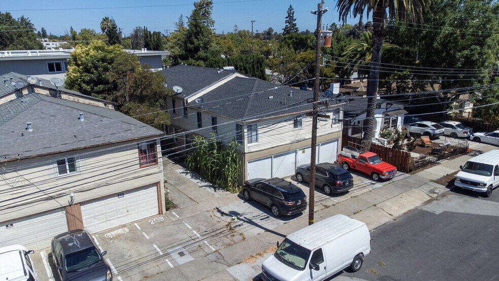More Photos Of 217 Alden St, Redwood City Apartments For Sale