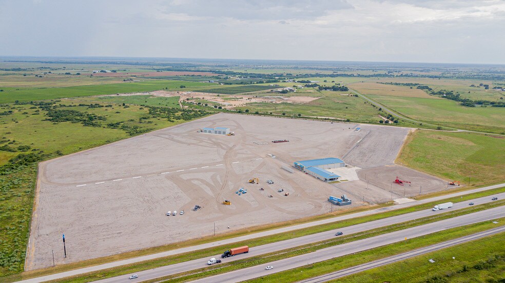 More Photos Of 7044 Interstate 10, Sealy Distribution For Sale