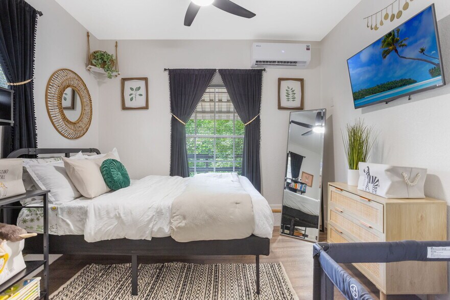 More Photos Of 300 N Dixie Ave, Fruitland Park Self Storage For Sale