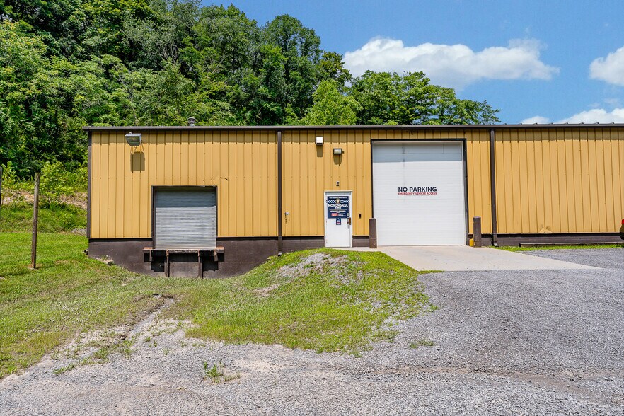 More Photos Of 1065 Greenbag Rd, Morgantown Industrial For Lease