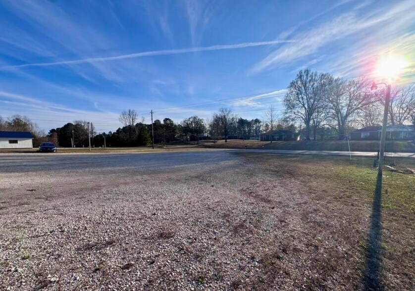 More Photos Of 18130 TN-125, Bolivar Flex For Sale