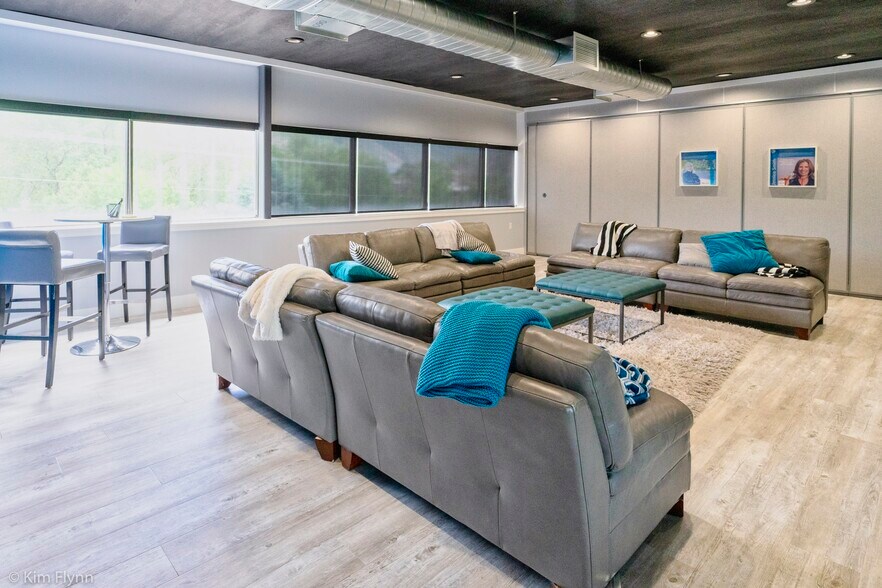 More Photos Of 333 W 2230 N, Provo Office For Sale