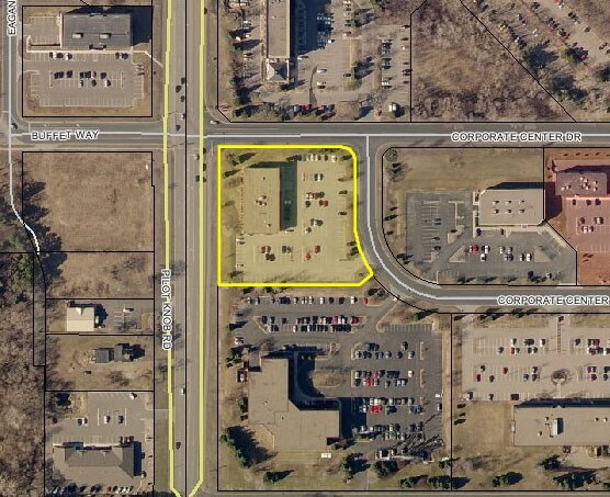 More Photos Of 1400 Corporate Center Curv, Eagan Medical For Lease