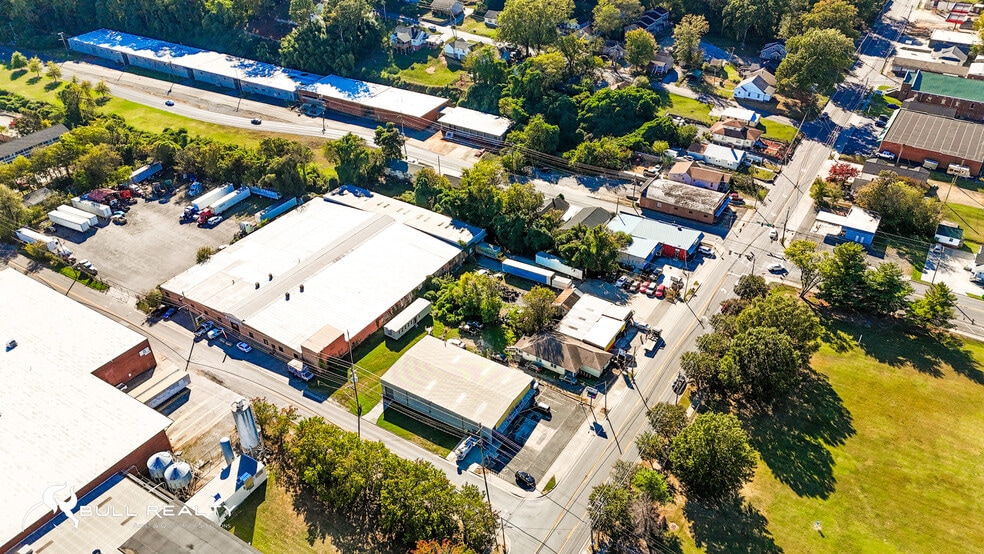 More Photos Of 406 Fourth Ave, Dalton Manufacturing For Lease