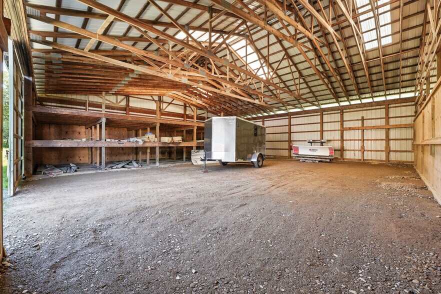 More Photos Of 4487 Sr 8, Titusville Showroom For Sale