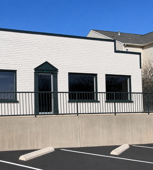 More Photos Of 7300 Beulah St, Alexandria General Retail For Lease