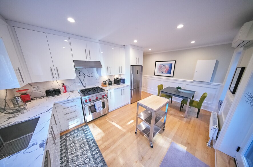 More Photos Of 59 High Park Blvd, Toronto Multifamily For Sale