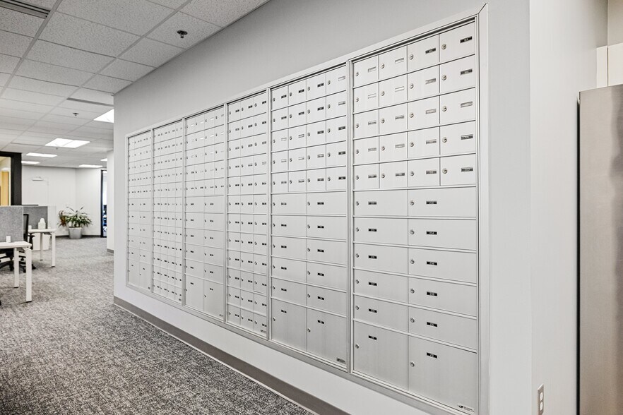 More Photos Of 755 W Big Beaver Rd, Troy Coworking Space