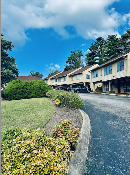 Primary Photo Of 159-167 Belle Forest Cir, Nashville Office For Sale