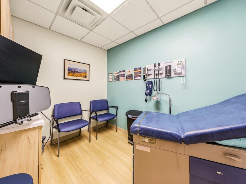 More Photos Of 6 Brooklet St, Asheville Medical For Sale