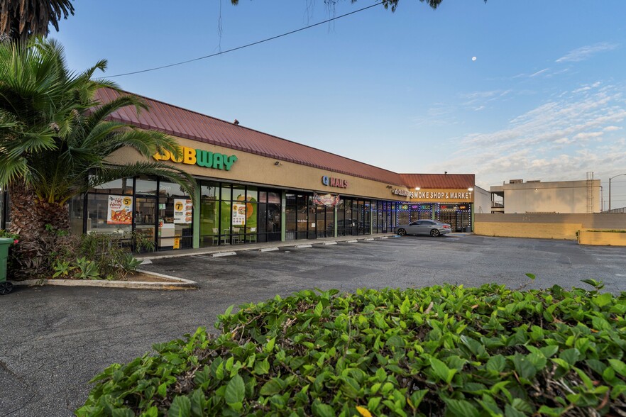 More Photos Of 300 W Manchester Blvd, Inglewood Storefront For Sale