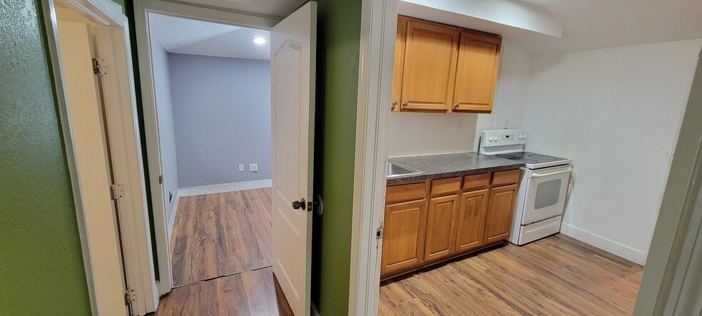 More Photos Of 1901 W Sligh Ave, Tampa Office For Sale