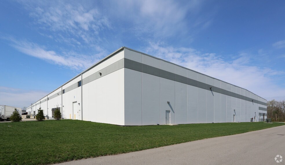 More Photos Of 6054 Shook Rd, Lockbourne Warehouse For Lease