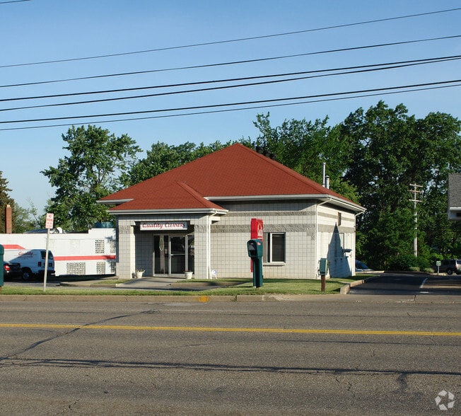 More Photos Of 485 Graham Rd, Cuyahoga Falls Freestanding For Sale