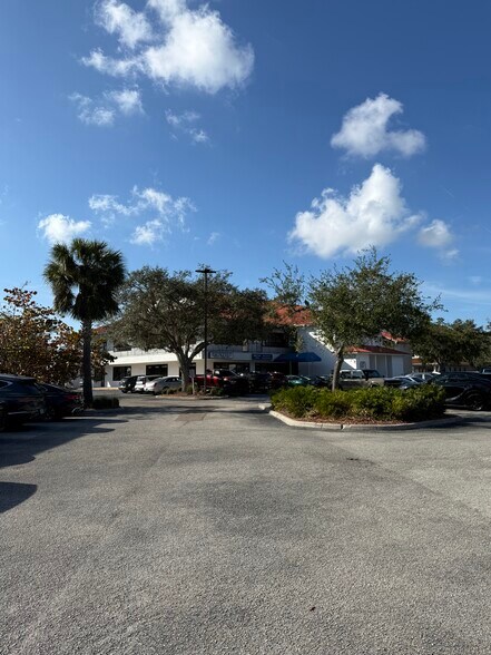 More Photos Of 5881-5897 Whitfield Ave, Sarasota General Retail For Lease
