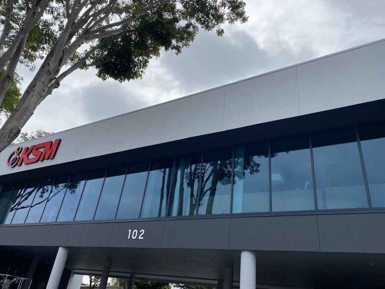 More Photos Of 102 Persian Dr, Sunnyvale Office For Lease
