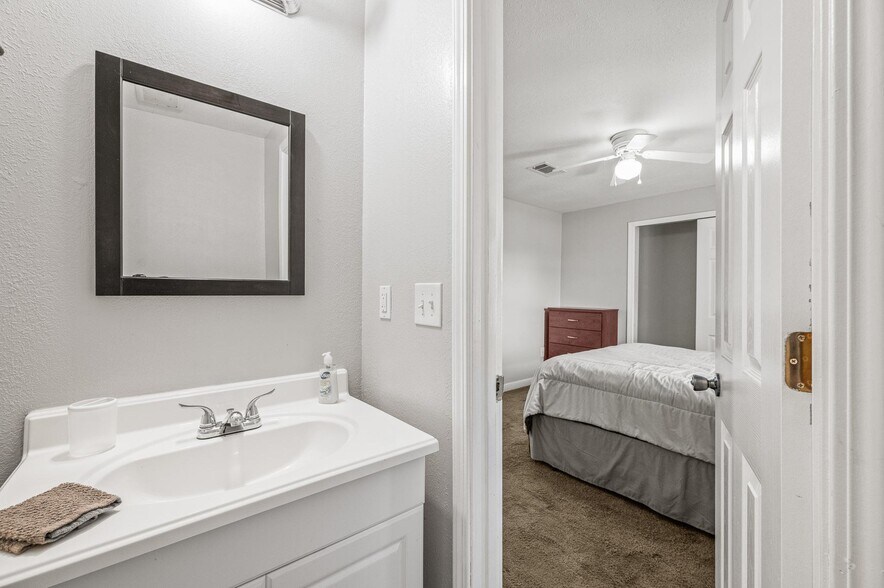 More Photos Of 9225 N Palafox St, Pensacola Office Residential For Sale