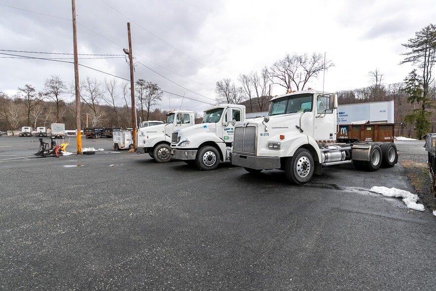 More Photos Of 56 US 46 Hwy, Columbia Distribution For Lease