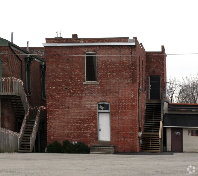 More Photos Of 8684 E 116th St, Fishers Storefront Retail Office For Lease