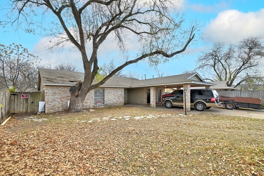 Primary Photo Of 5619 Jacaranda Dr, Austin Multifamily For Sale