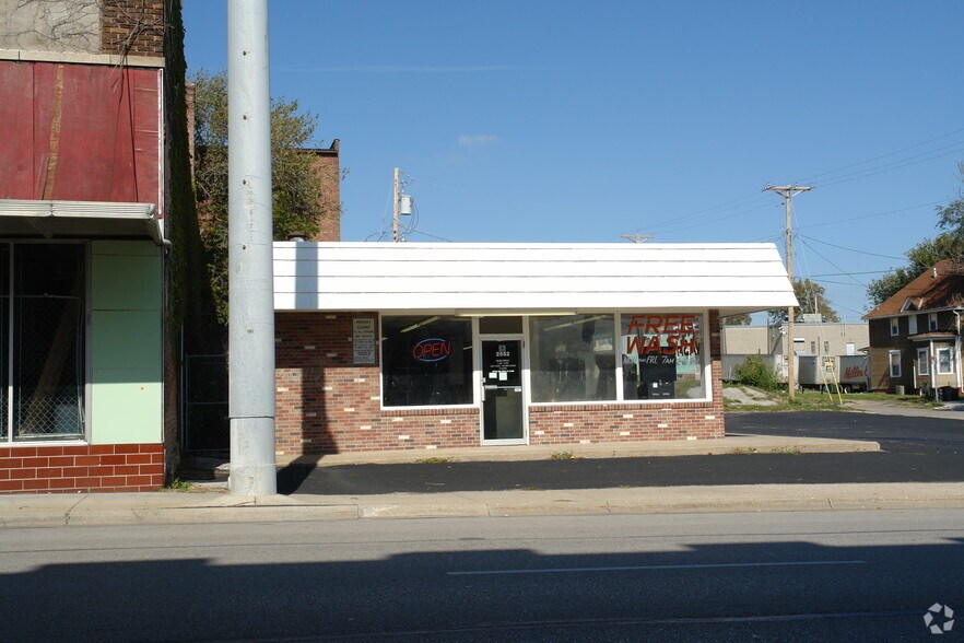 More Photos Of 2552 Leavenworth St, Omaha Freestanding For Sale