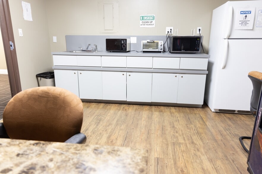 More Photos Of 5701 NW 88th Ave, Tamarac Office For Lease