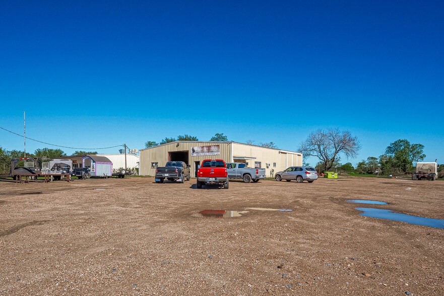 More Photos Of 8231 Main St, Needville Auto Salvage Facility For Sale