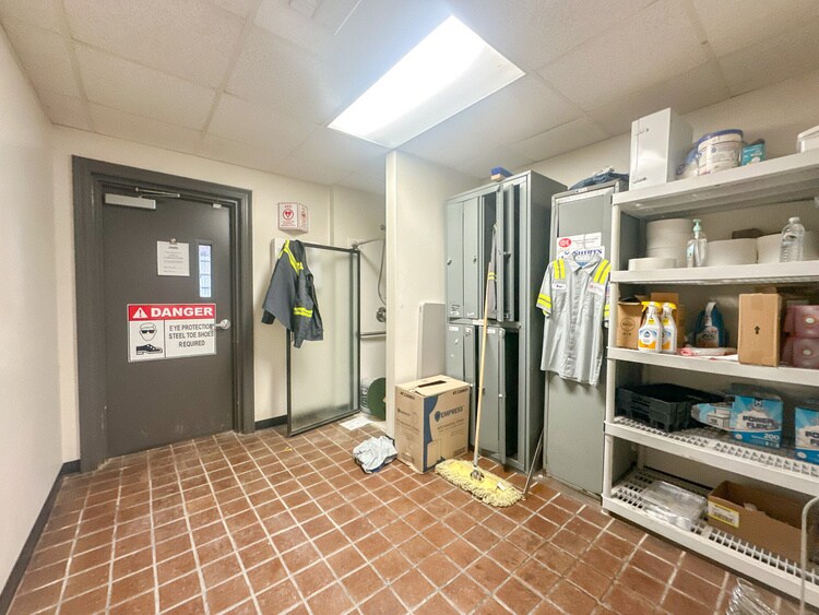 More Photos Of 3721 Highway 90 E, Broussard Light Distribution For Lease