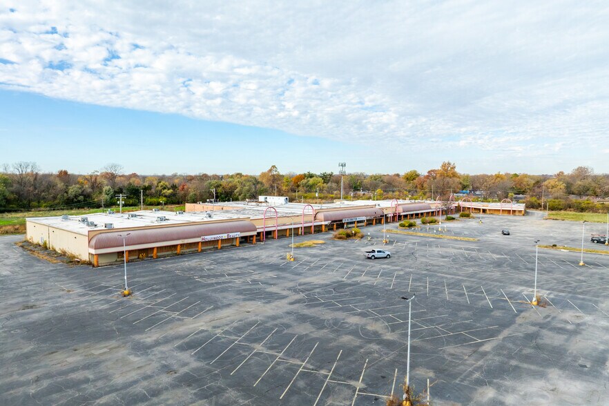 Primary Photo Of 1002-1100 Camp Jackson Rd, Cahokia General Retail For Sale