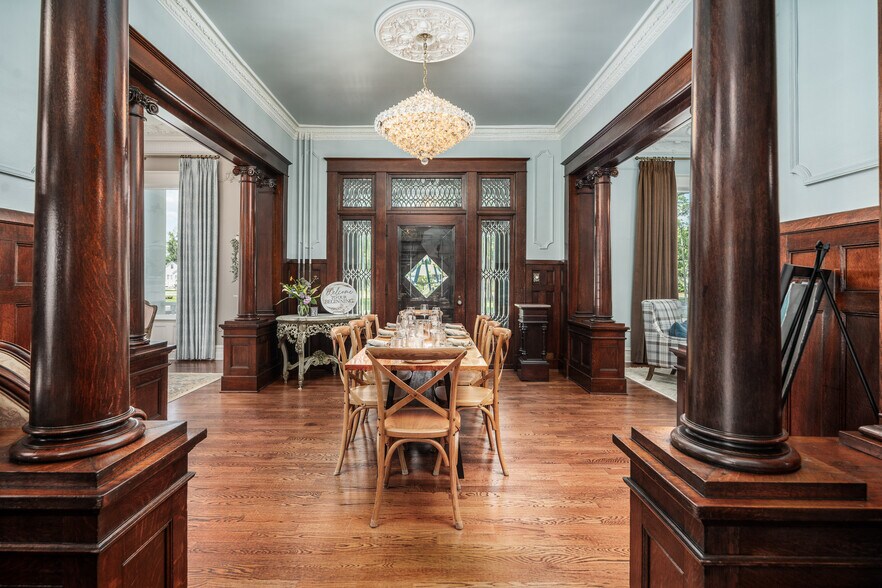 More Photos Of 738 E Main St, Belhaven Hotel For Sale