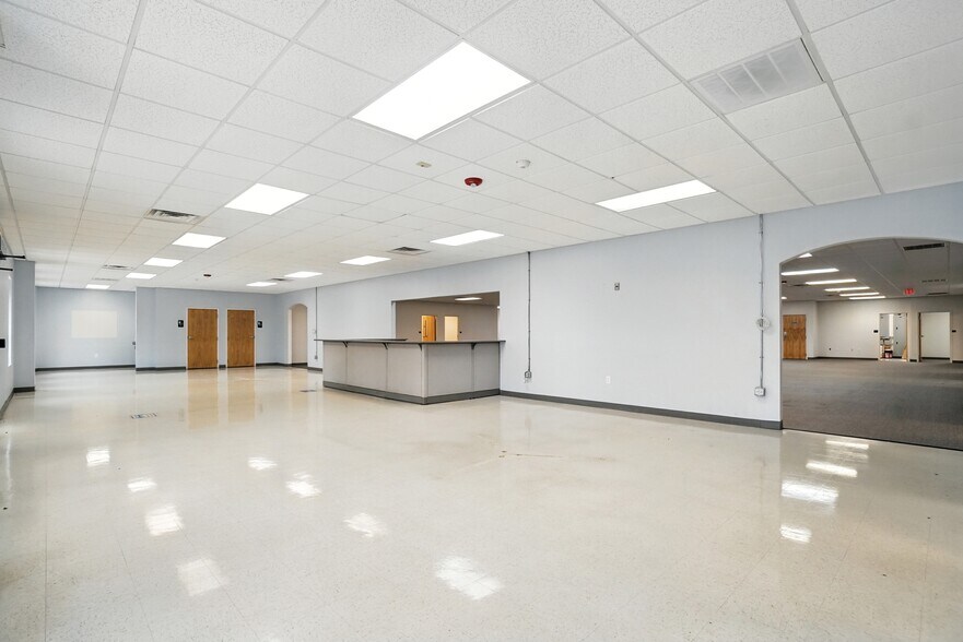 More Photos Of 133 Island Ford Rd, Statesville Office For Sale