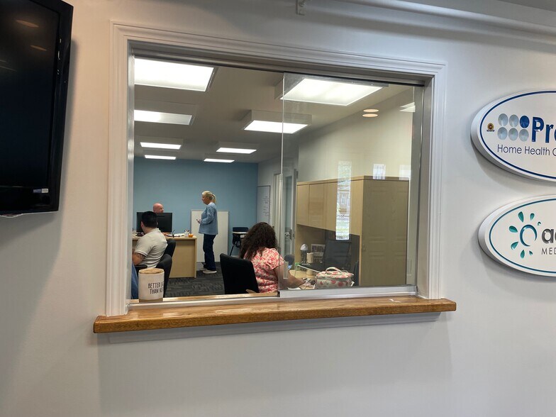 More Photos Of 615 Main St, Toms River Office For Sale