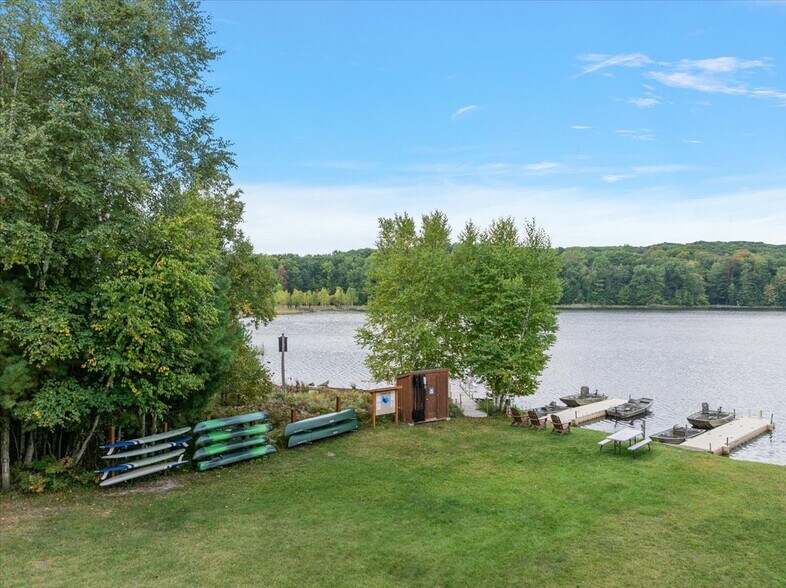 More Photos Of 3943 N Skookum Rd, Luther Hotel For Sale