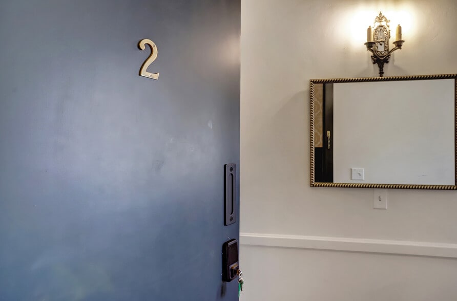 More Photos Of 233 Broad St, Nevada City Hotel For Sale