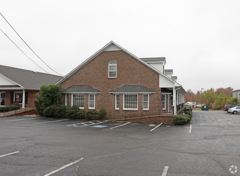 More Photos Of 528 Broad St, Sumter Office For Lease