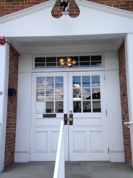 More Photos Of 189 Elm St, Westfield Medical For Lease