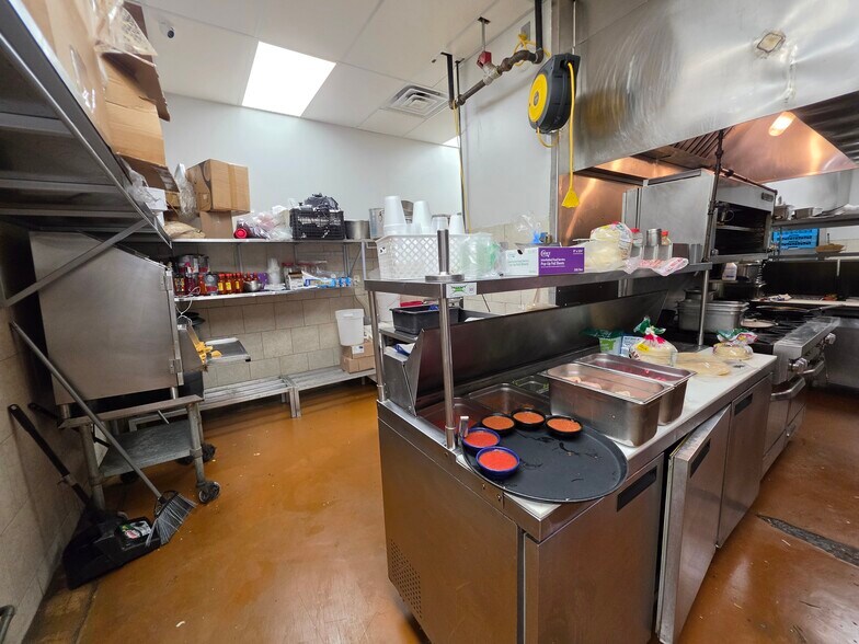 More Photos Of 2813 W Walnut St, Rogers Restaurant For Sale