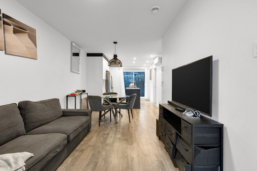 More Photos Of 1603-1607 Rue Godin, Longueuil Apartments For Sale