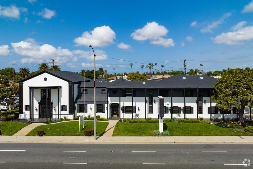 Primary Photo Of 619 S Prairie Ave, Inglewood Loft Creative Space For Lease