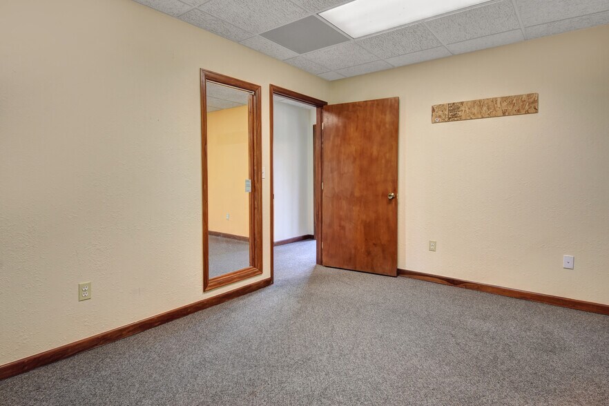 More Photos Of 1300 Plaza Ct N, Lafayette Office For Lease