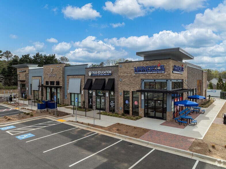 More Photos Of 580 Peachtree Pky, Cumming Storefront For Sale