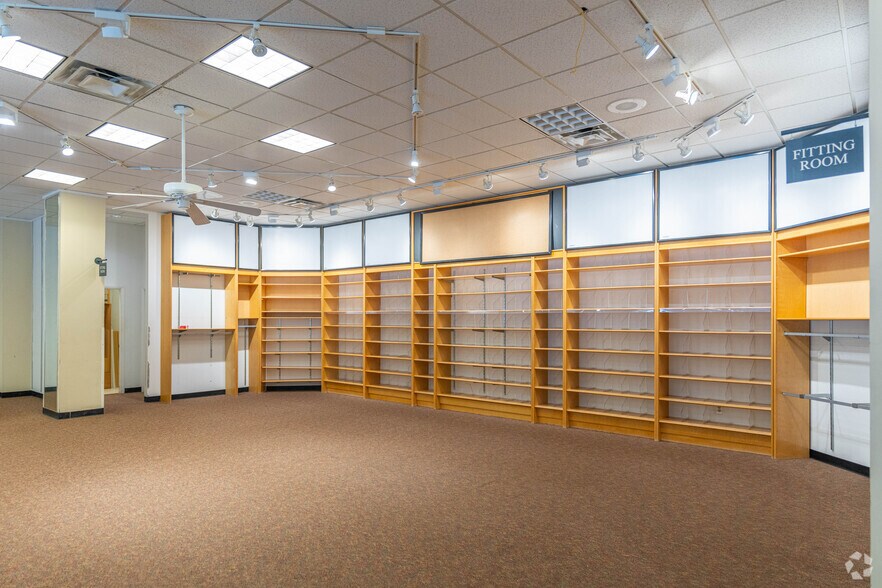 More Photos Of 75 State Route 15, Lafayette Unknown For Lease