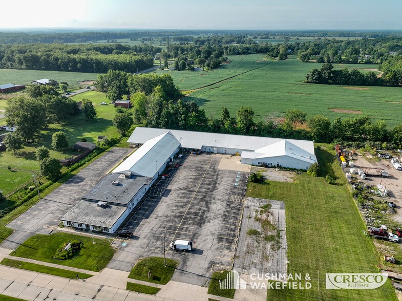 Primary Photo Of 110 Commerce Dr, LaGrange Manufacturing For Sale
