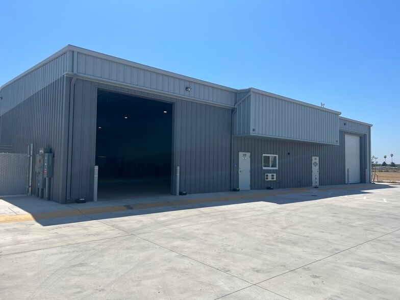 Primary Photo Of 3155-3159 Humphrey Ct, Turlock Warehouse For Lease