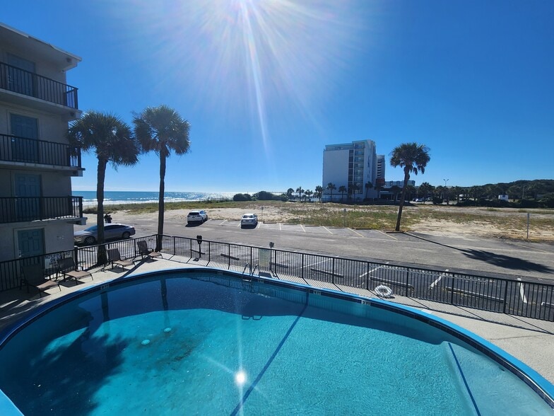 More Photos Of 2711 S Ocean Blvd, Myrtle Beach Hotel For Sale
