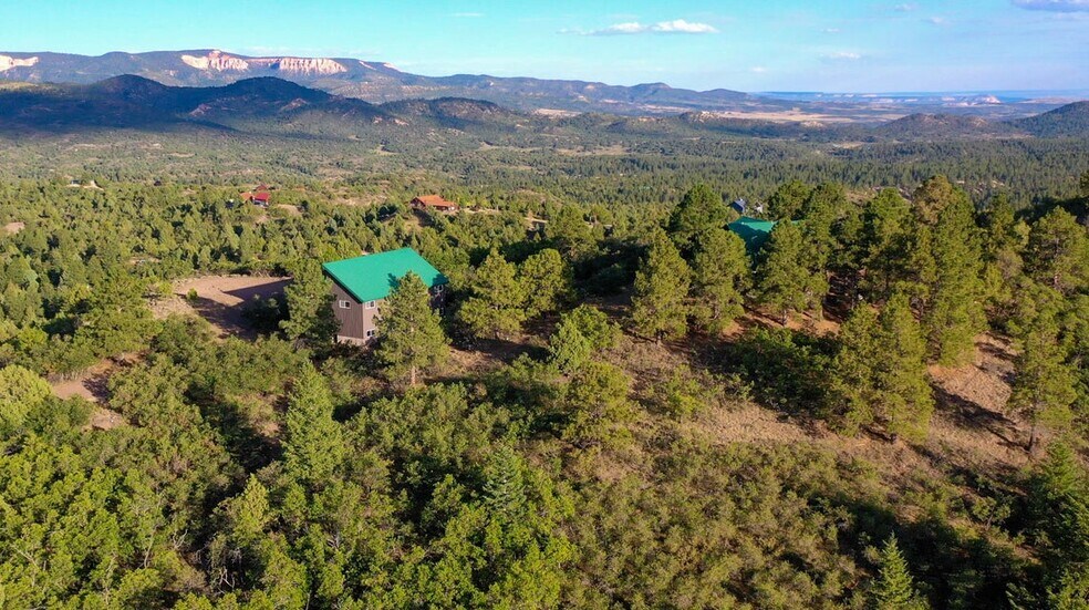 More Photos Of 2498 Silverado Ridge, Duck Creek Village Specialty For Sale