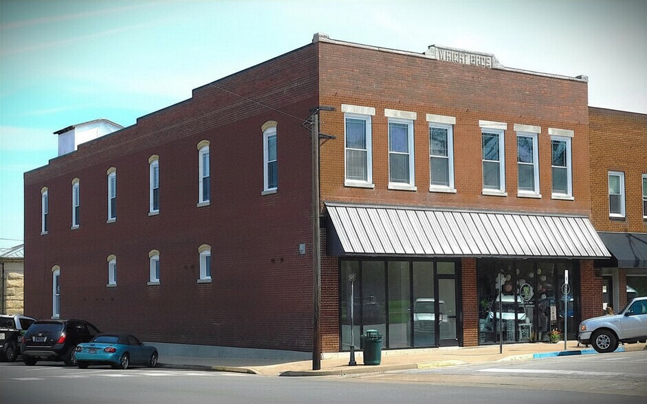 Primary Photo Of 130 W Kentucky St, Franklin Storefront Retail Office For Lease