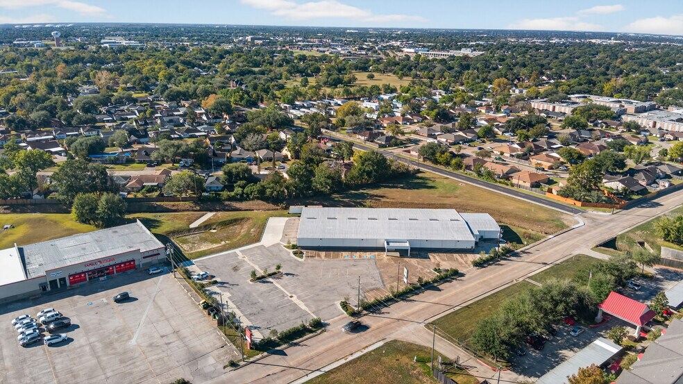 More Photos Of 2606 Cherry Brook Ln, Pasadena Warehouse For Sale