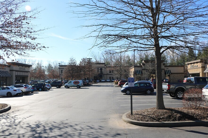 More Photos Of 600 Julian Ln, Arden Medical For Sale