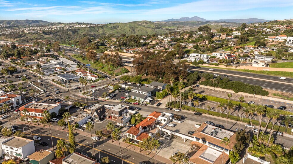 More Photos Of 415 N El Camino Real, San Clemente Office For Sale